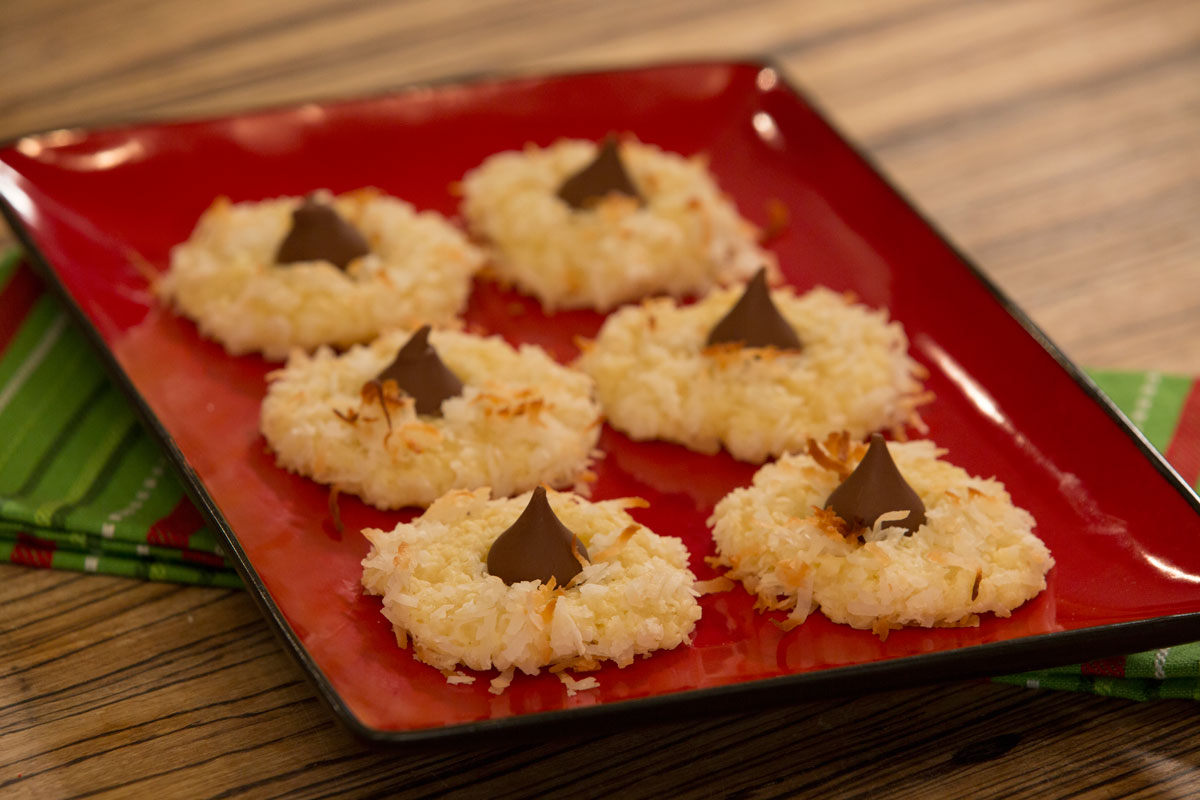 Macaroon Kiss Cookies