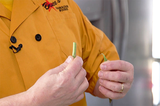 Tip: Asparagus Preparation Tip